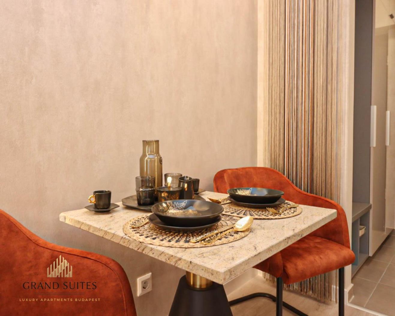 Grand Suites Promenade Boedapest Buitenkant foto