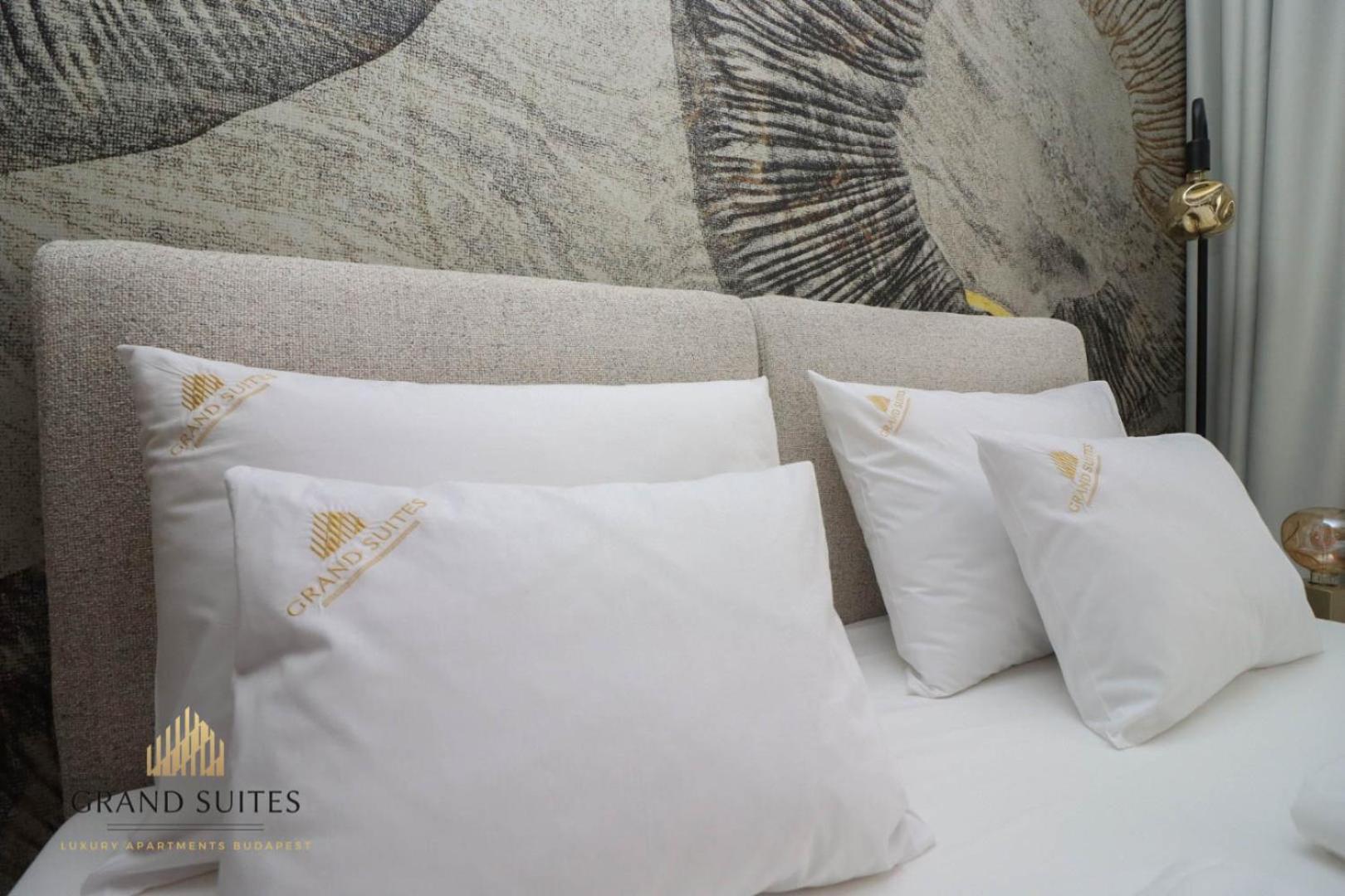 Grand Suites Promenade Boedapest Buitenkant foto