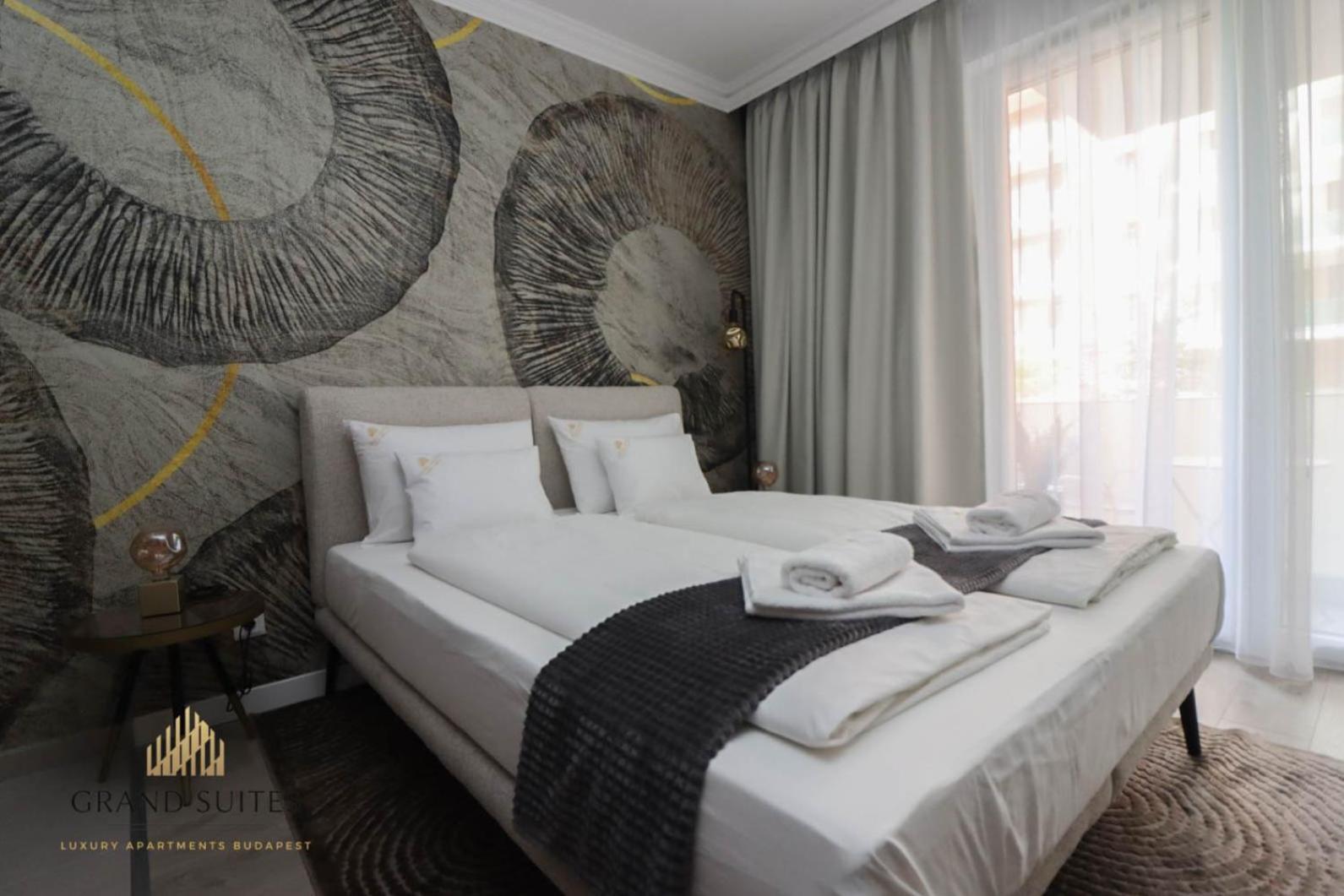 Grand Suites Promenade Boedapest Buitenkant foto