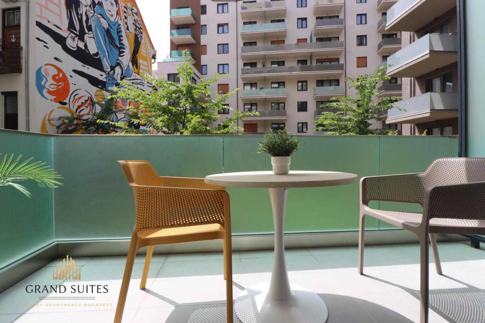 Grand Suites Promenade Boedapest Buitenkant foto