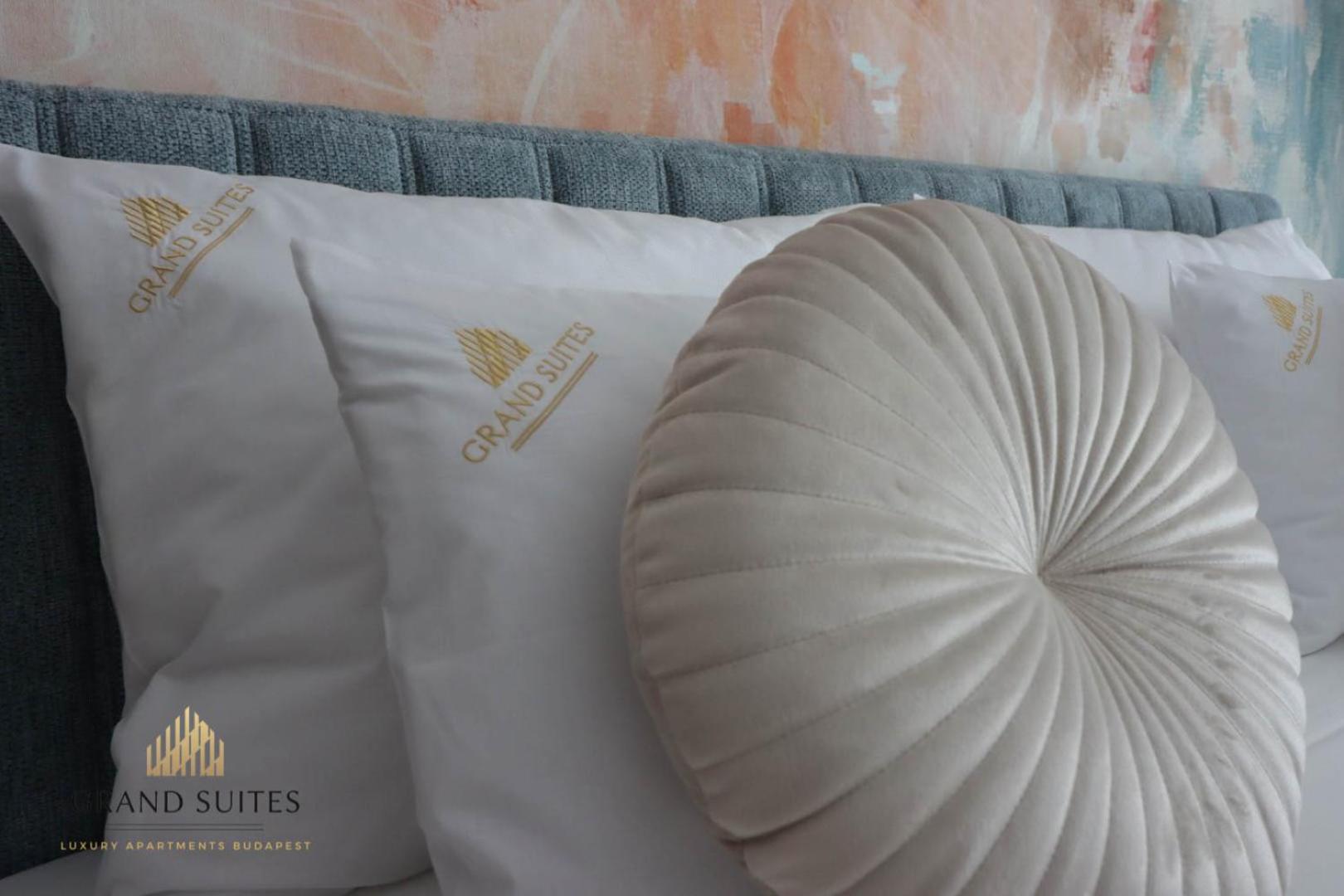 Grand Suites Promenade Boedapest Buitenkant foto