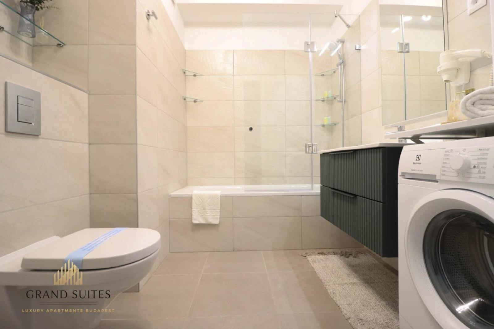 Grand Suites Promenade Boedapest Buitenkant foto