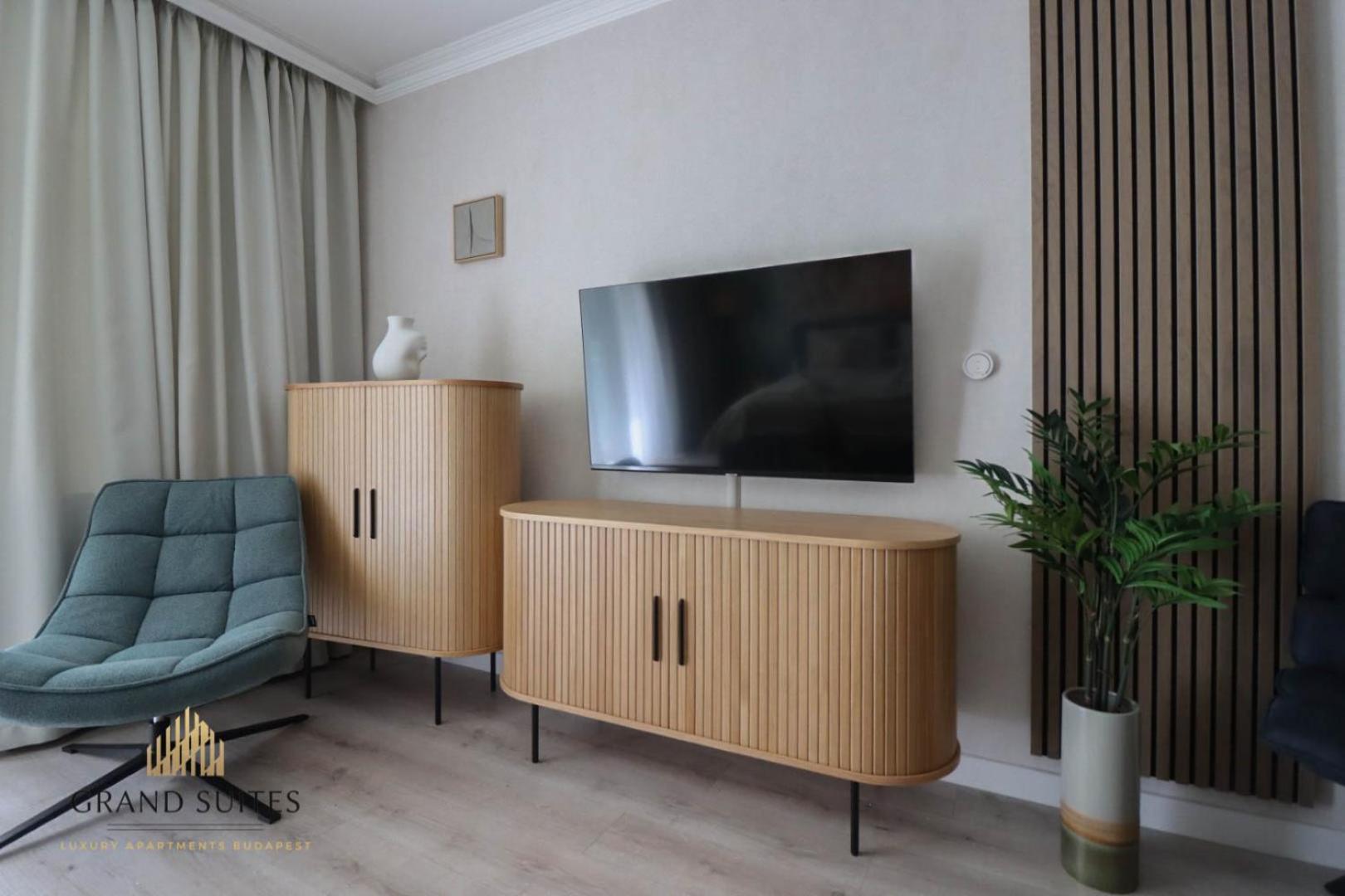 Grand Suites Promenade Boedapest Buitenkant foto